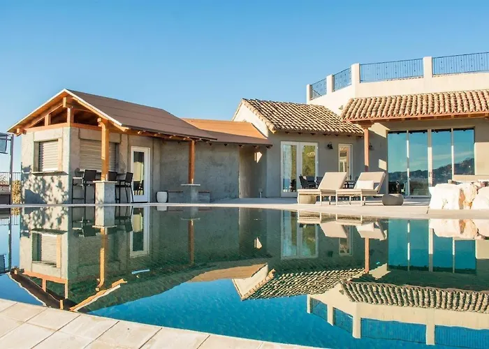 The Sanctuary At Sacred Mesa-infinity Pool-sedona Clarkdale